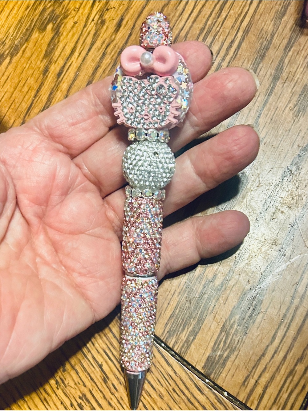 ￼ Very fancy hello Kitty pink Fluffy beaded bling pen